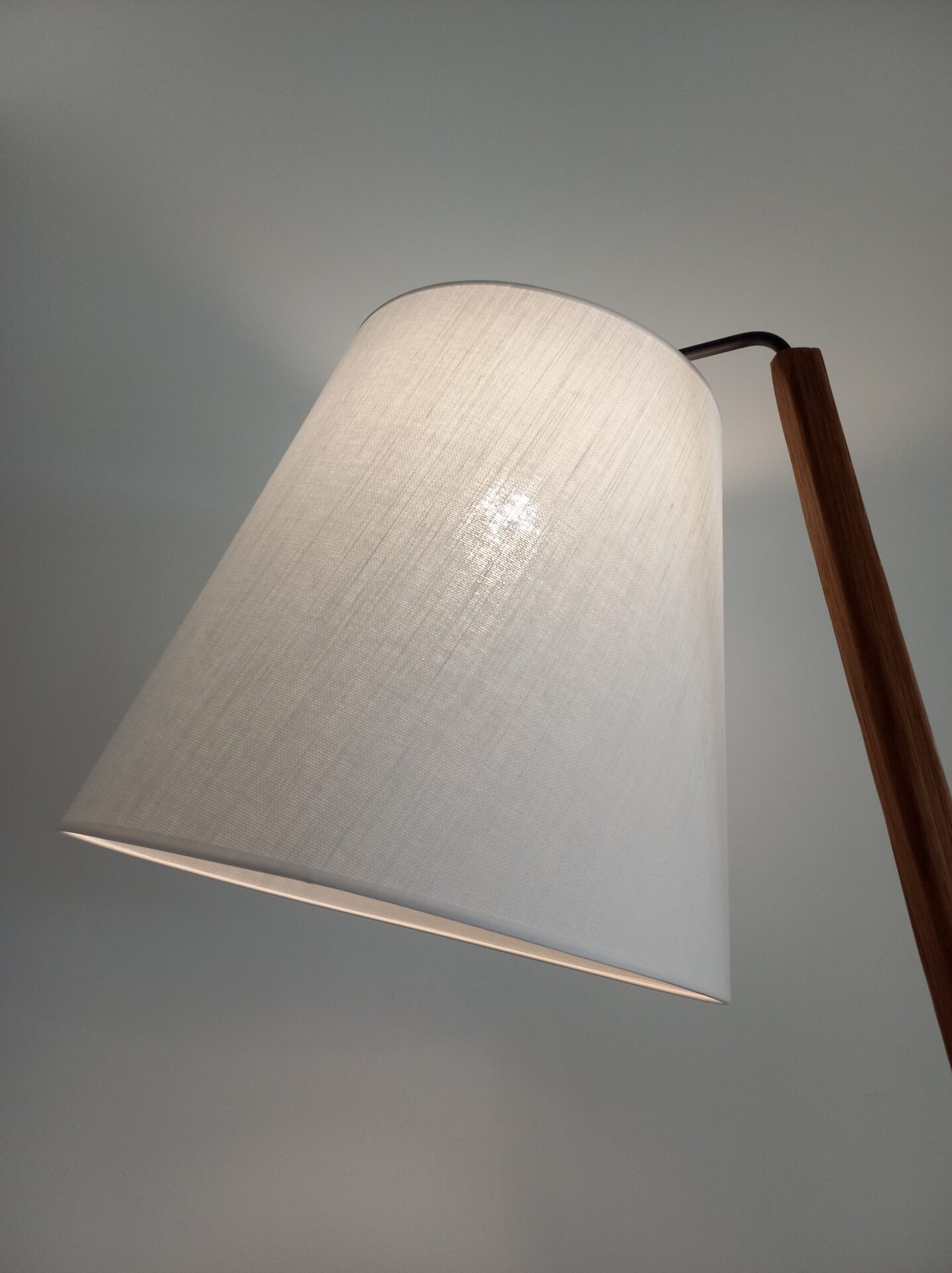 MEGA WOOD HPlampy drewniana lampa podłogowa